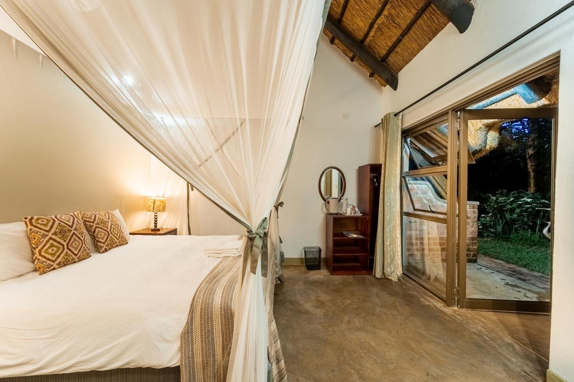 Nguni Lodge Водопад Виктория Экстерьер фото