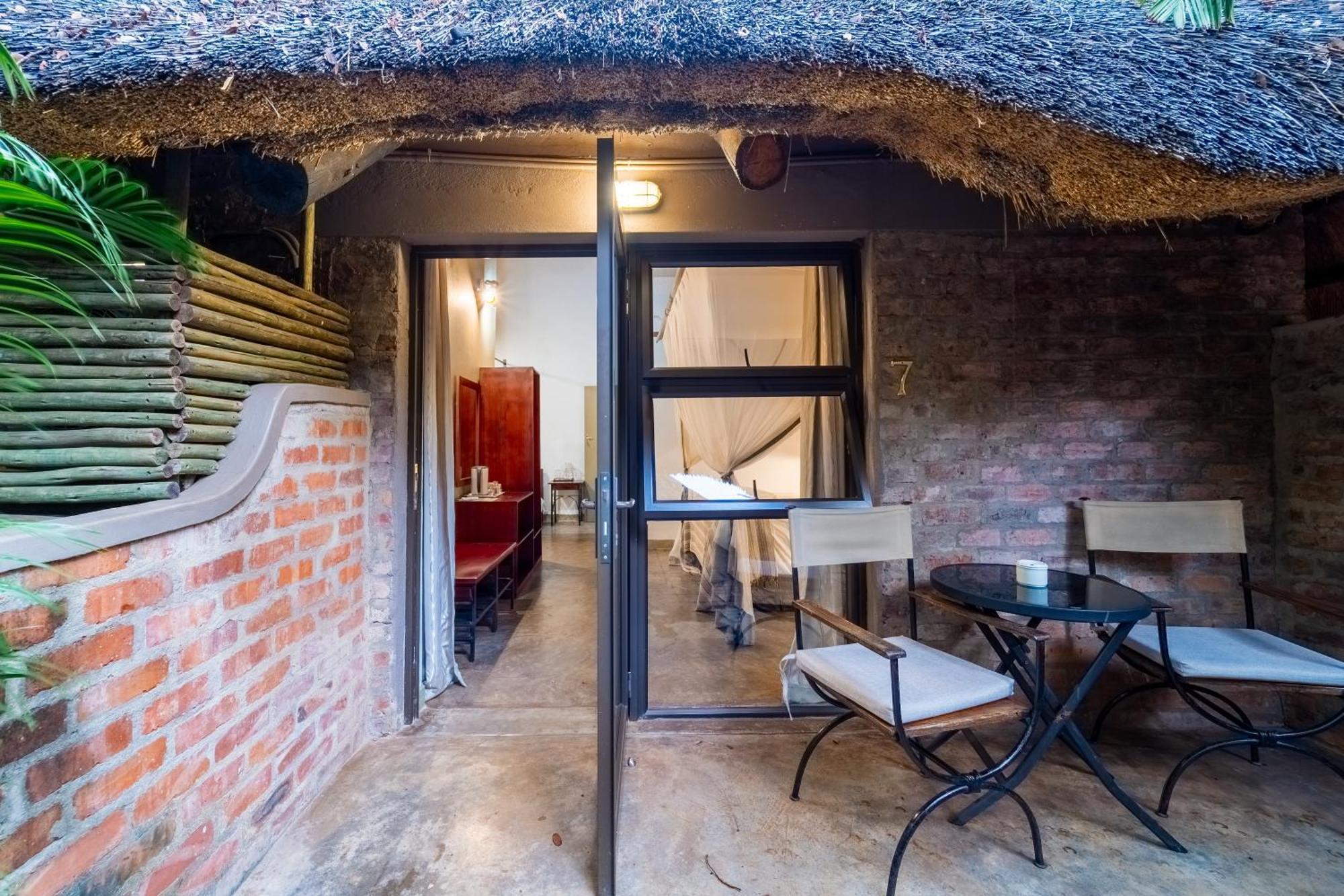 Nguni Lodge Водопад Виктория Экстерьер фото